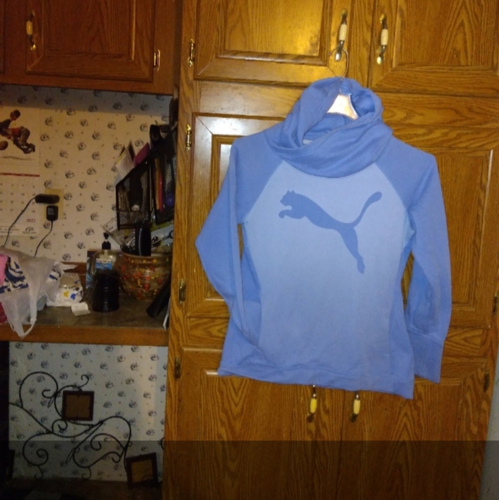 Puma hoodie#pockets